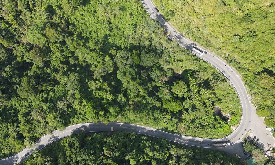 Cung đường Đèo Bảo Lộc uốn lượn hùng vĩ